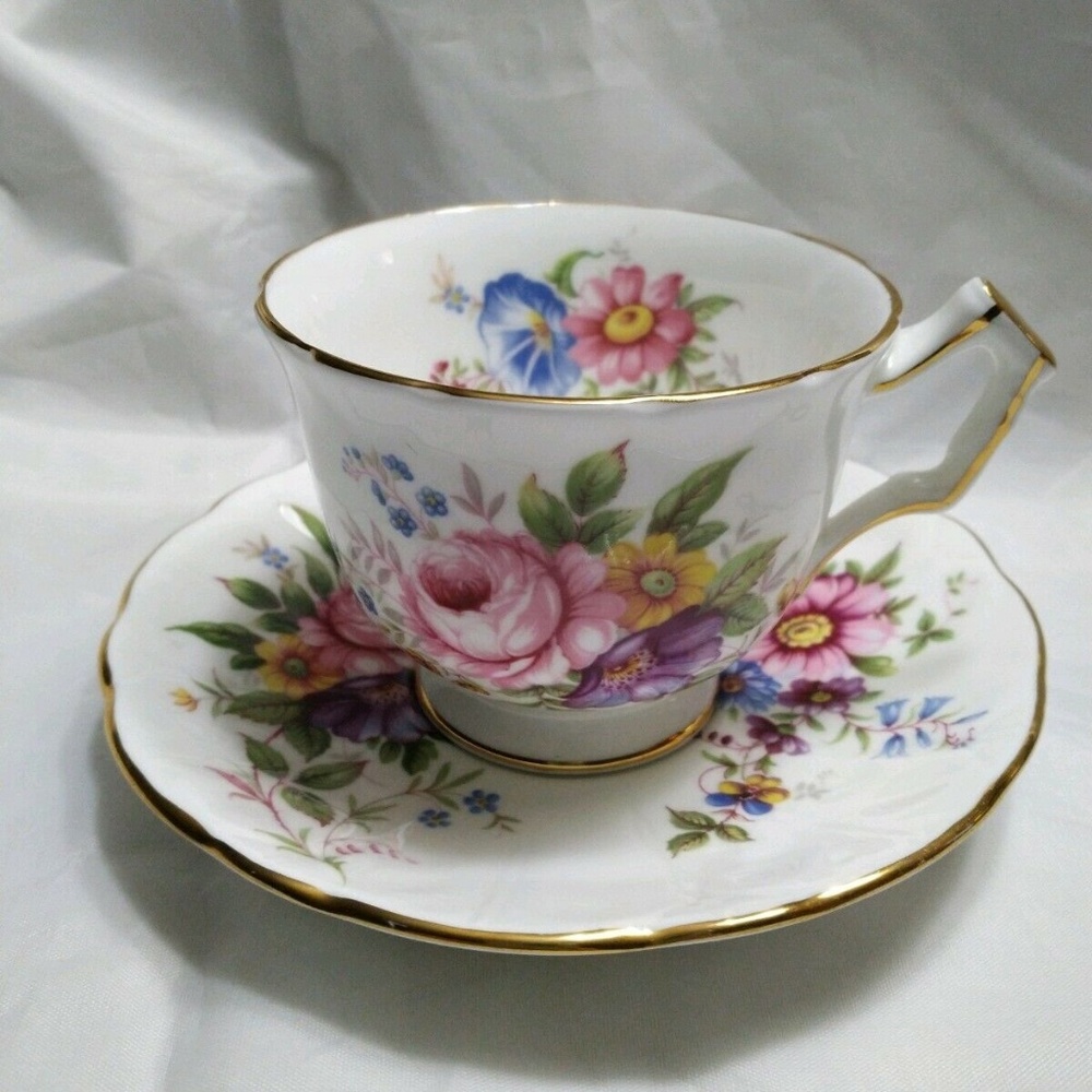 Aynsley Bone China England Floral Garden Bouquet